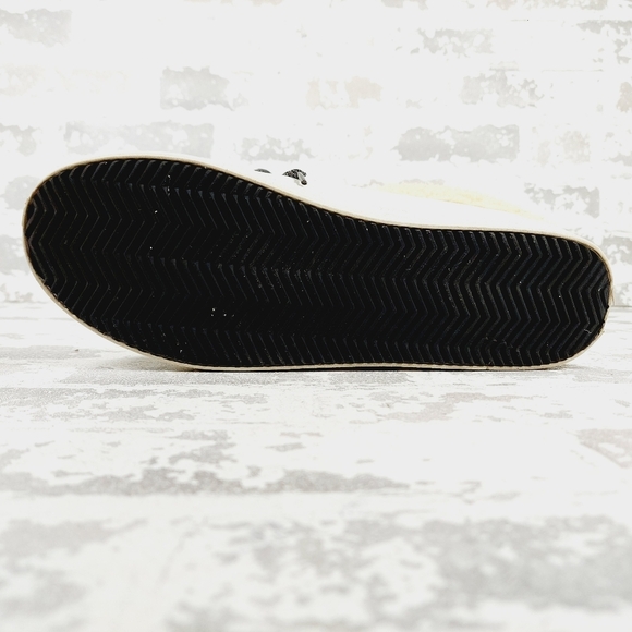 Steve Madden Women's Polaris Silver Star Sneaker in White V588 - Picture 8 of 11